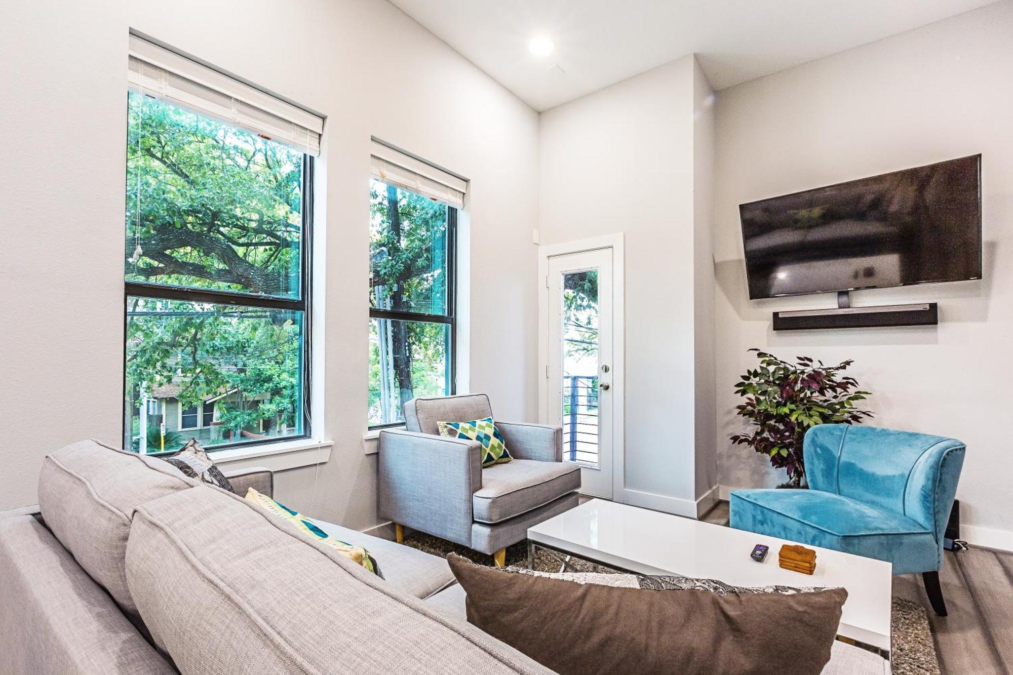 Montrose Guesthouse Suites By Dunyha Houston Dış mekan fotoğraf