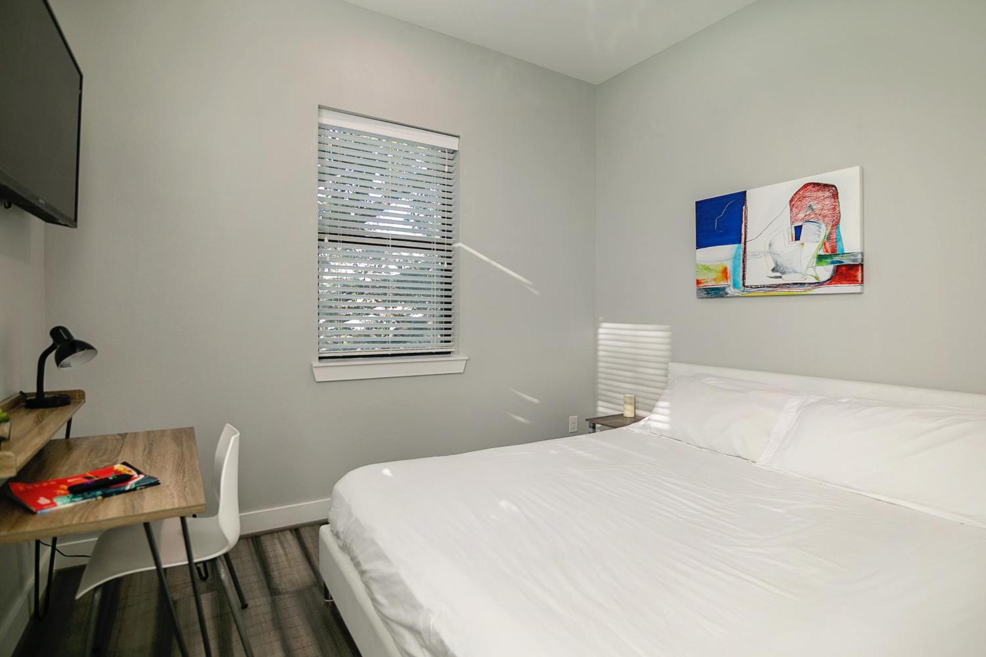 Montrose Guesthouse Suites By Dunyha Houston Dış mekan fotoğraf