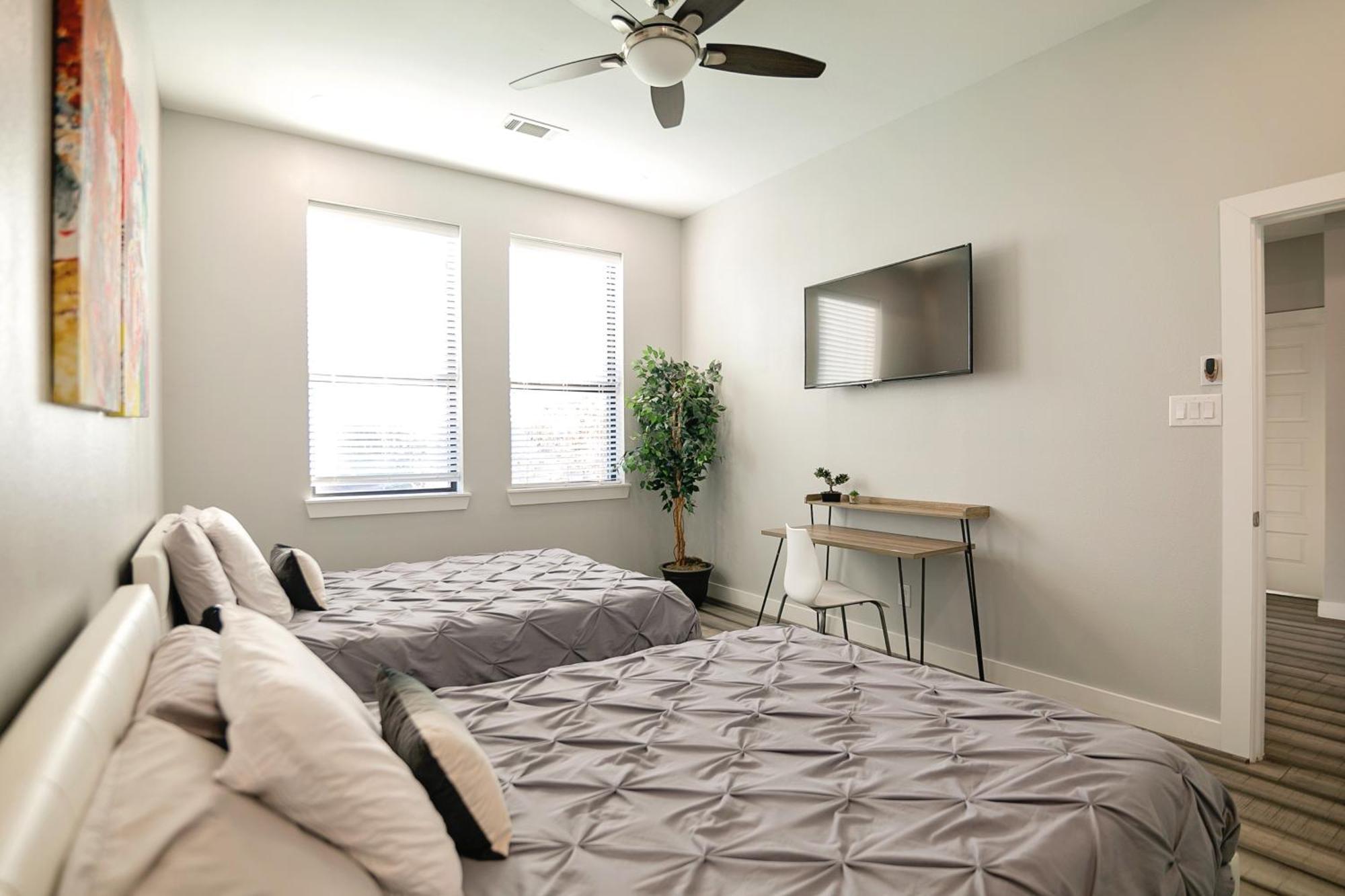 Montrose Guesthouse Suites By Dunyha Houston Dış mekan fotoğraf