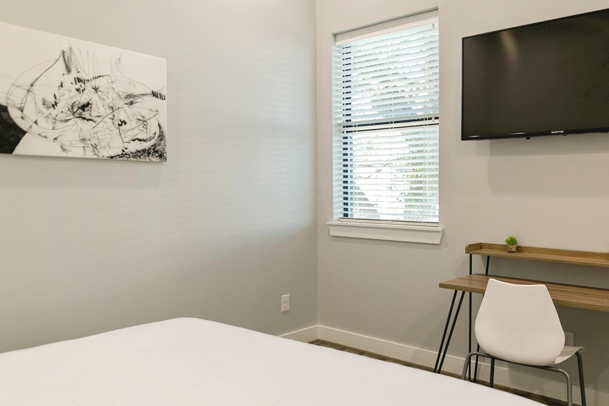Montrose Guesthouse Suites By Dunyha Houston Dış mekan fotoğraf