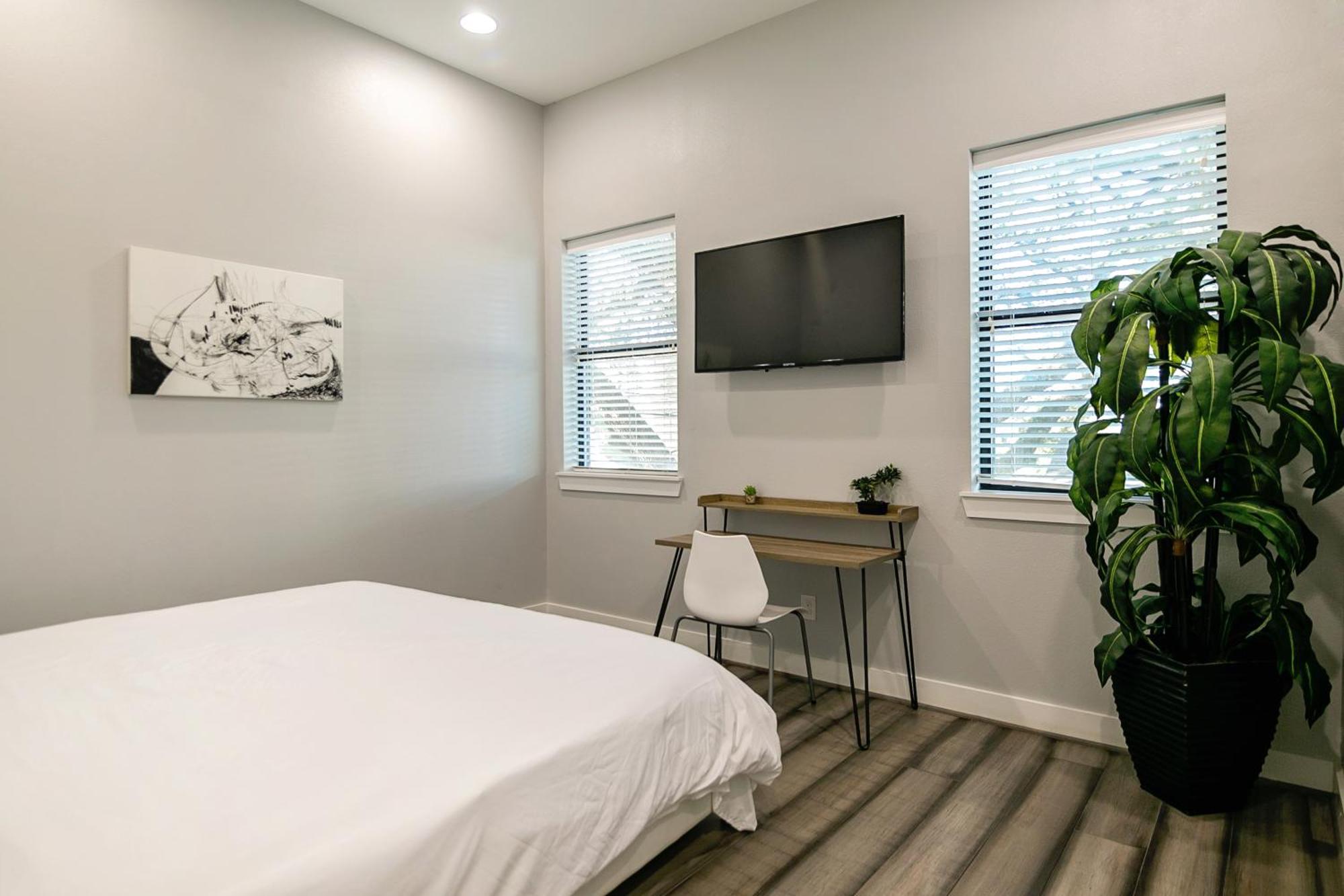 Montrose Guesthouse Suites By Dunyha Houston Dış mekan fotoğraf