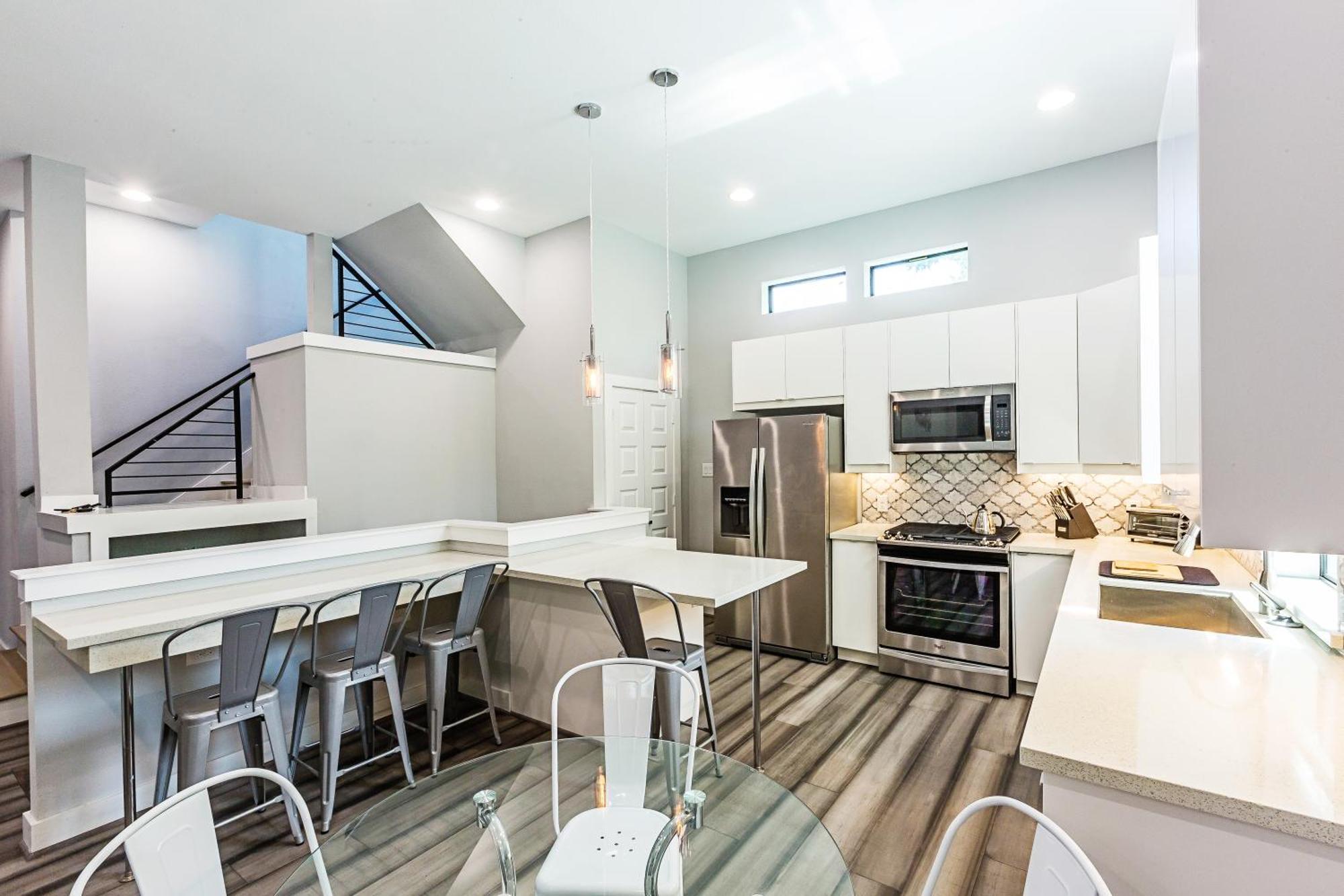 Montrose Guesthouse Suites By Dunyha Houston Dış mekan fotoğraf